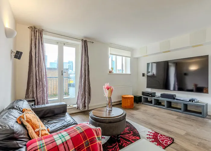 Peaceful 1Br Near Canary Warf, 2Min Thames River