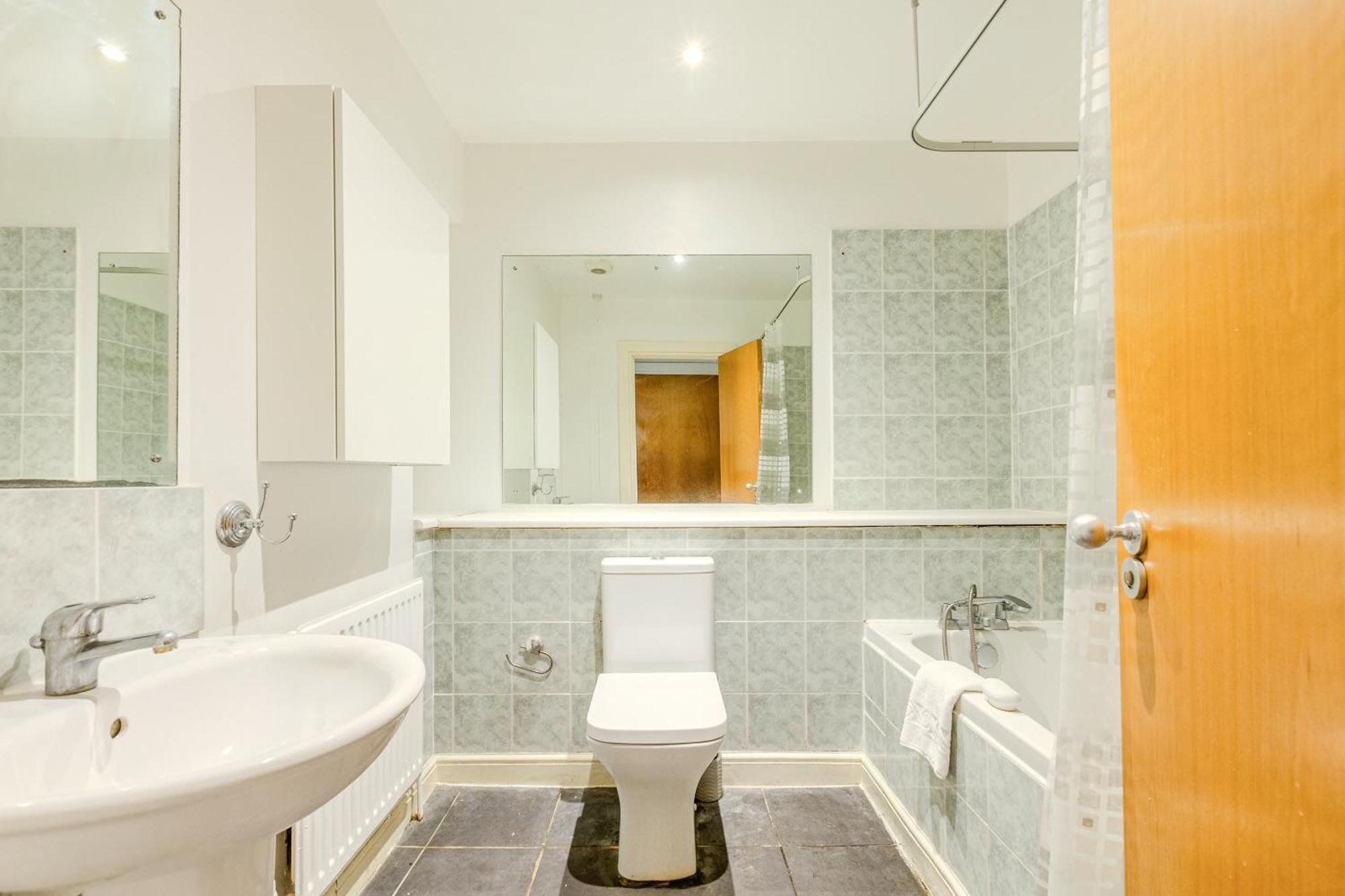 Peaceful 1br Near Canary Warf, 2min Thames River *