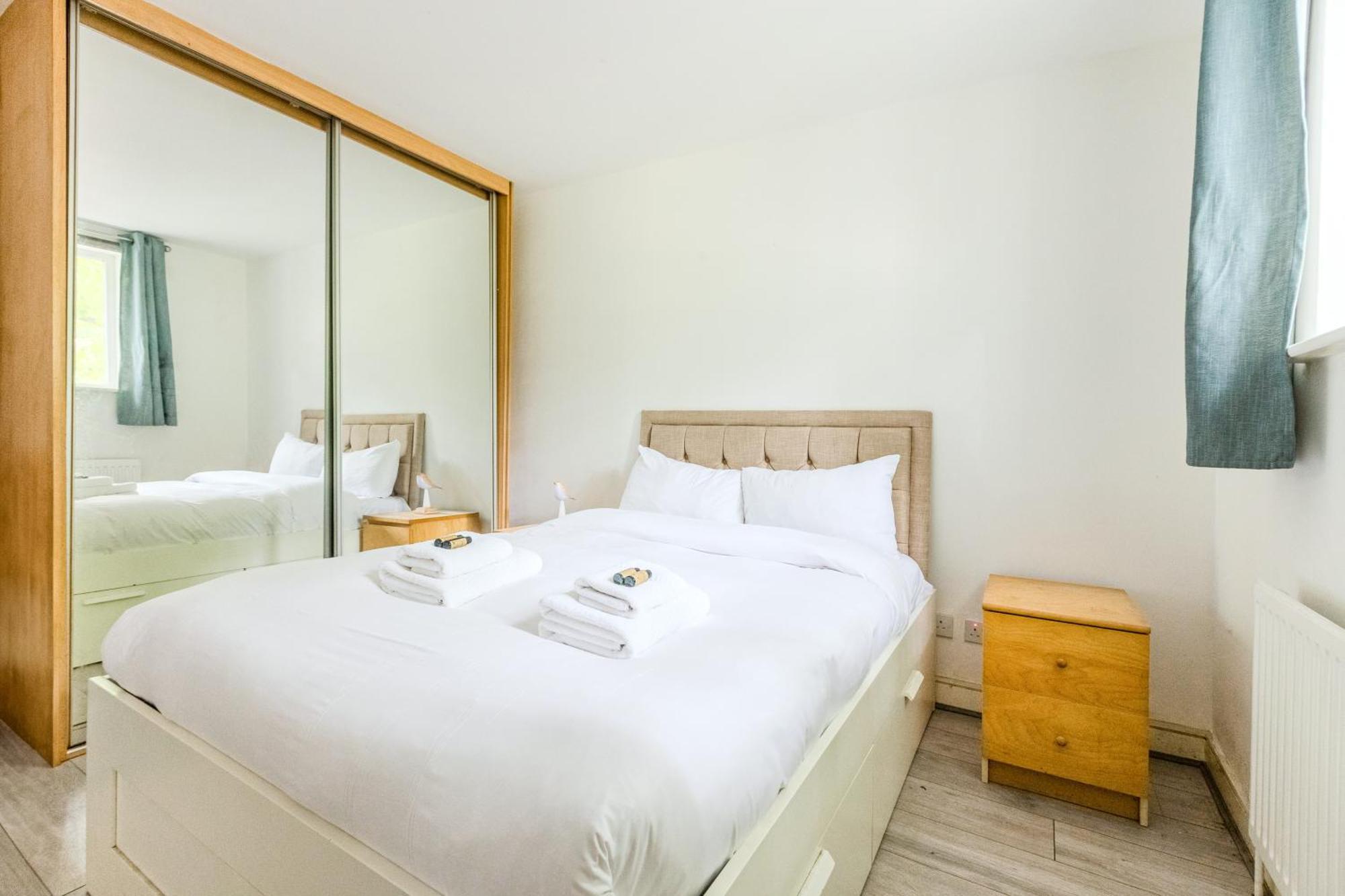 Peaceful 1br Near Canary Warf, 2min Thames River